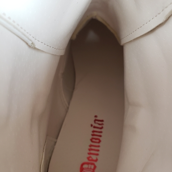 Demonia Womens Platform Ankle Boots Ashes-55 White Bat Buckle no size - Picture 8 of 12